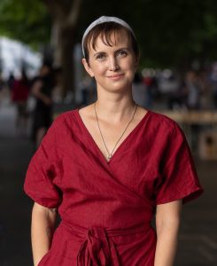 Charlotte Colwill Headshot